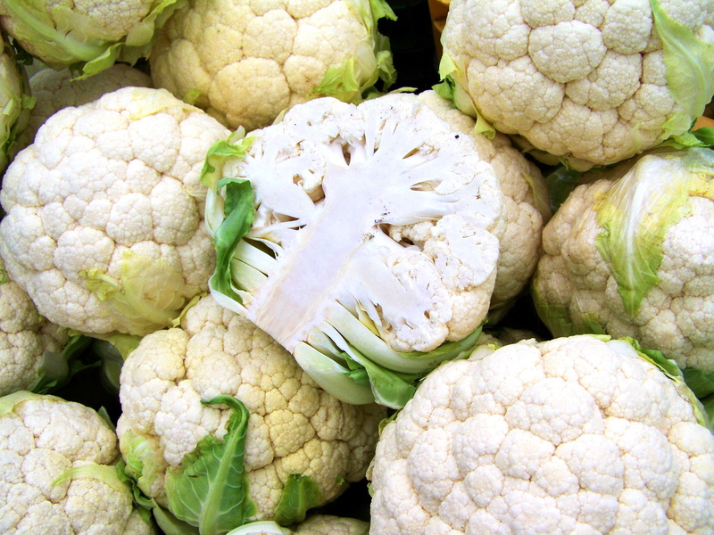 full frame, white color, raw food, still life, 2K, healthy eating, market stall, wellbeing, market, white vegetable, close-up, no people, large group of objects
