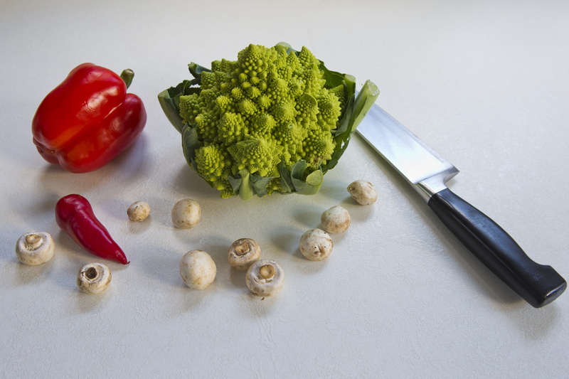 Cauliflower, spice, bell pepper, red, preparing food, indoors, no people, pepper, studio shot, Romanesca, cutting board, button mushrooms, food and drink