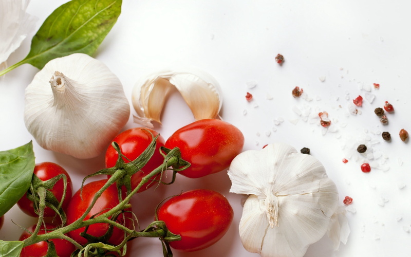 gourmet, vegetarian Food, garlic bulb, branch, red, cooking, close-up, red chili pepper, tomato, seasoning, healthy Eating, no People, wellbeing, onion