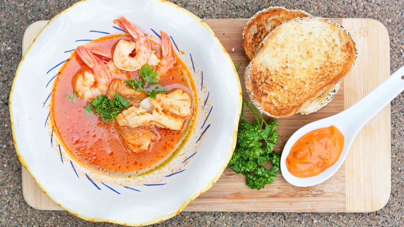 greens, ceramic, tomato sauce, breads, brown, seafood soup, shrimp, 4K, croutons, white, plate, beside, blue