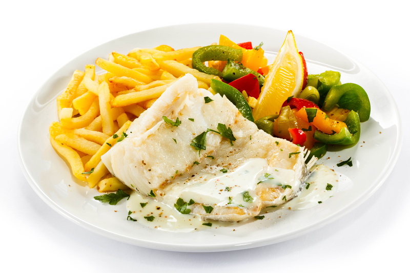prepared Potato, salad, lettuce, appetizer, french fries, fries, meal, wellbeing, vegetable, broccoli, snack, fruit, food, slice, onion, green Color, crockery