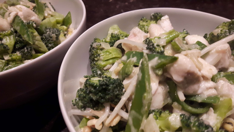 ready-to-eat, snow peas, wellbeing, ginger, bowl, herb, indoors, close-up, green, onion, coconutmilk, coconutoil, haddock, no people, directly above, broccoli