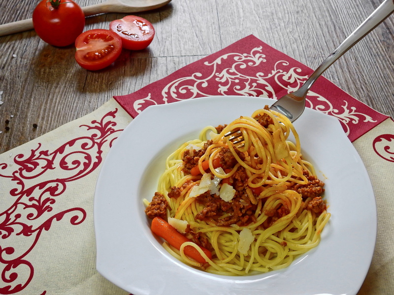 durum wheat, freshness, close-up, plate, cook, Eat, high angle view, wellbeing, Spaghetti, ready-to-eat, 4K, Pasta, spice, tomatoes, still life, fork