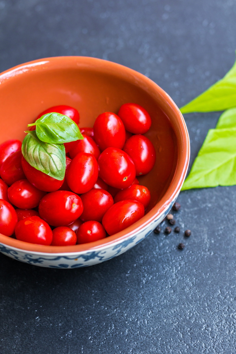 meal, tomatoes, high angle view, low-calorie, fruit, indoors, cover, food, table, Diet, green color, no people, healthy eating, sweet, nutrition, eat, Frisch
