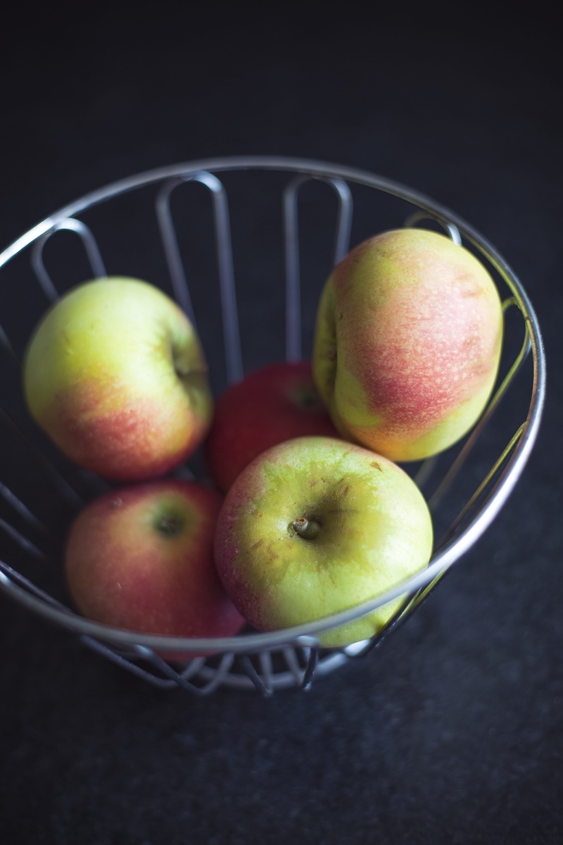 juicy, fruit, erlangen, red, group of objects, raw, napkin, apple, black background, healthy eating, nutrient, bowl, still life, self-supporter, studio shot