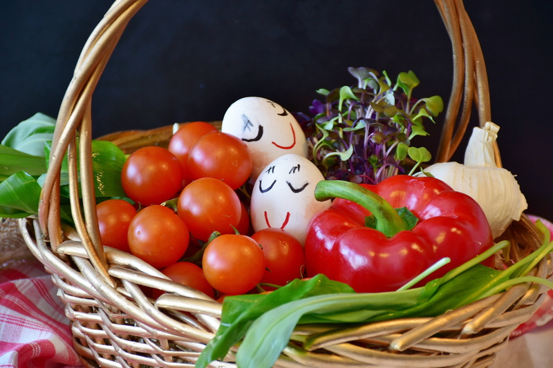 assorted, nutrition, bears garlic, paprika, wicker, vitamins, raw food, close-up, cook, choice, self catering, eat, cress, colorful, tomato, market, red
