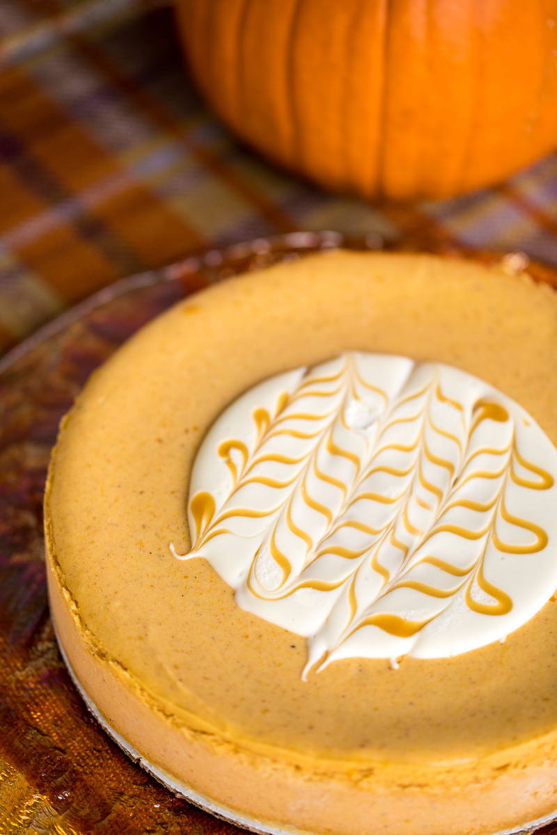 round, ready-to-eat, cake, food, pie, 5K, pumpkin, indoors, freshness, indulgence, still life, baked, table, close-up, pastry, focus on foreground, celebration