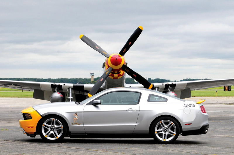 airplane, mode of transportation, sky, cloud - sky, mustang, av, motor vehicle, toy, 1080P, road, car, motion, ford, land vehicle, technology, travel