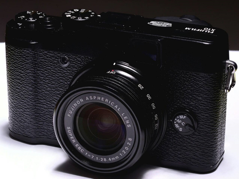 technology, no people, close-up, modern, lens - optical instrument, single object, camera, lens - eye, indoors, digital single-lens reflex camera, fujifilm