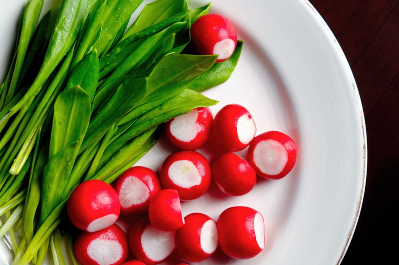 red, healthy eating, ready-to-eat, leaf, tomato, temptation, food and drink, high angle view, still life, food, wellbeing, vegetable, green color, fruit