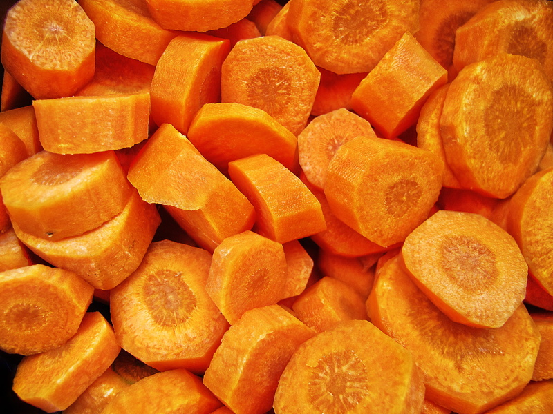 food, food-photography, root vegetable, ready-to-eat, cut, healthy eating, sliced, 2K, large group of objects, turnip, for sale, close-up, discs, yellow beet