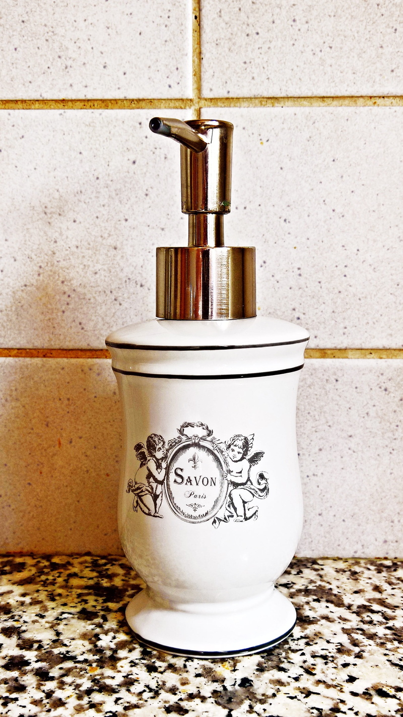tiled floor, no people, home interior, container, domestic room, home, household equipment, wall - building feature, cleaning, Soap Dispenser, French, domestic Bathroom