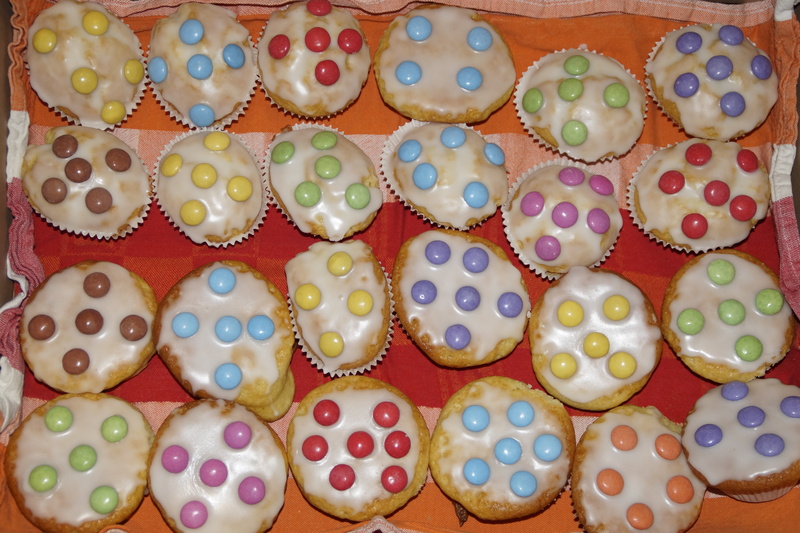 multi colored, still life, pattern, pay, backgrounds, points, design, large group of objects, food and drink, muffins, deco, collection, abundance, shape