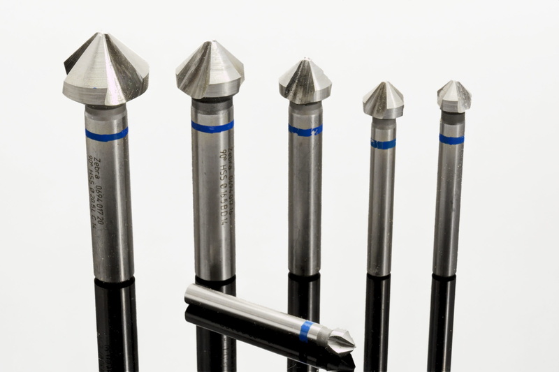 2K, hss, workshop, no people, deburring, close-up, equipment, hand tool, Metal, day, milling cutters, still life, Tool, group of objects, variation, cut out