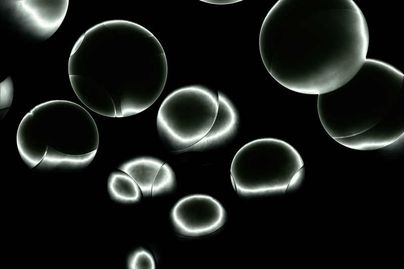 circle, backgrounds, abstract backgrounds, water, group, design, balls, science, indoors, man made object, fly, black background, art, macro, shadow, flying balls