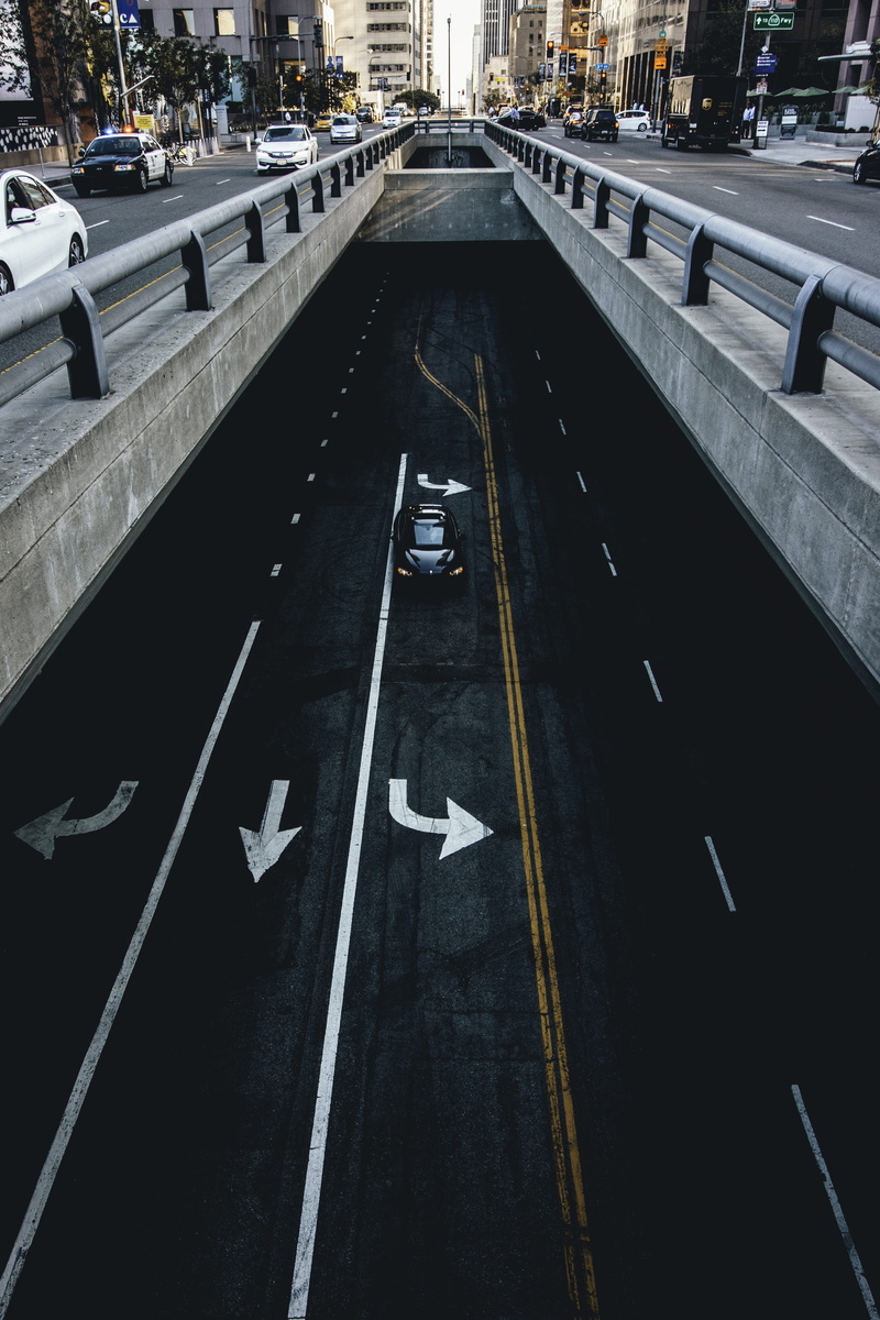 road, los angeles, left turn, no people, train track, car, direction, outdoors, architecture, tunnel, rail, city, motor vehicle, vehicle, urban, sign, 4K