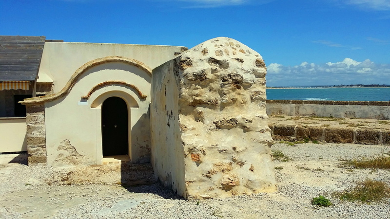 built structure, the past, architecture, entrance, outdoors, Boat, cloud, Islote De Sancti Petri, sand, 2K, history, Castle, arch, sunny, fortress, sky