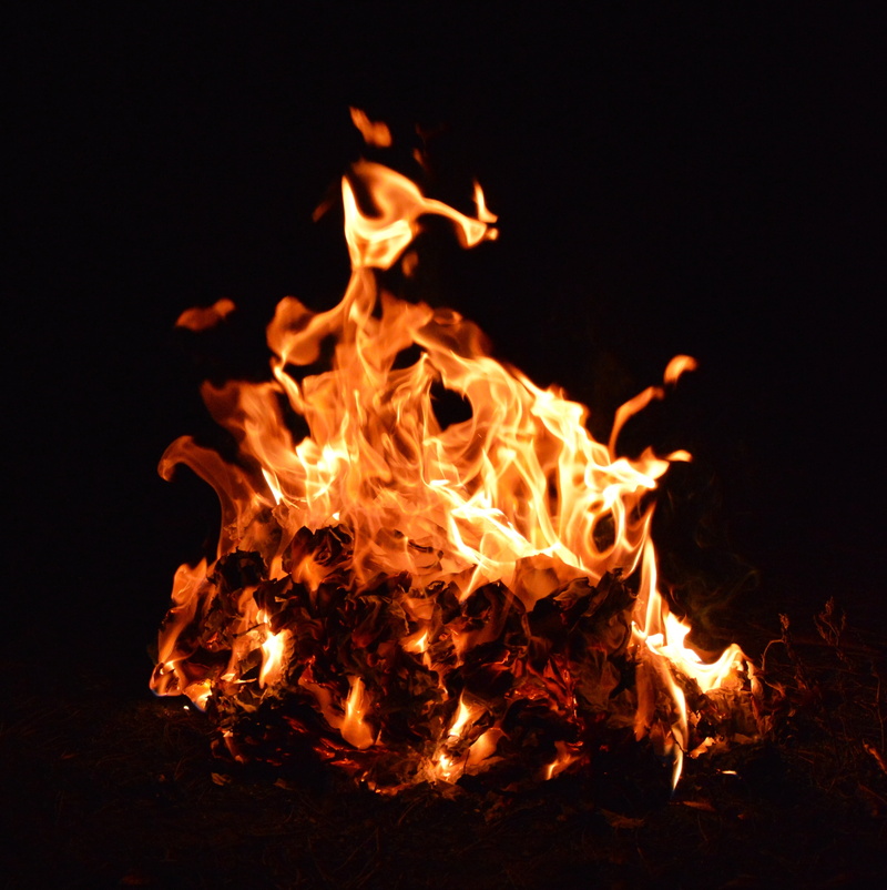 art, glowing, fire - natural phenomenon, yellow, nature, campfire, charcoal, burn, orange color, bonfire, close-up, night, clip, the temperature of, motion