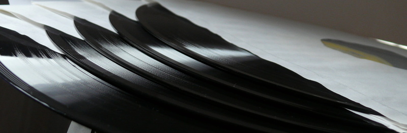close, music, analog reproduction, photo, Vinyl, Record, record, paper, single object, simplicity, industry, backgrounds, no people, discs, technology