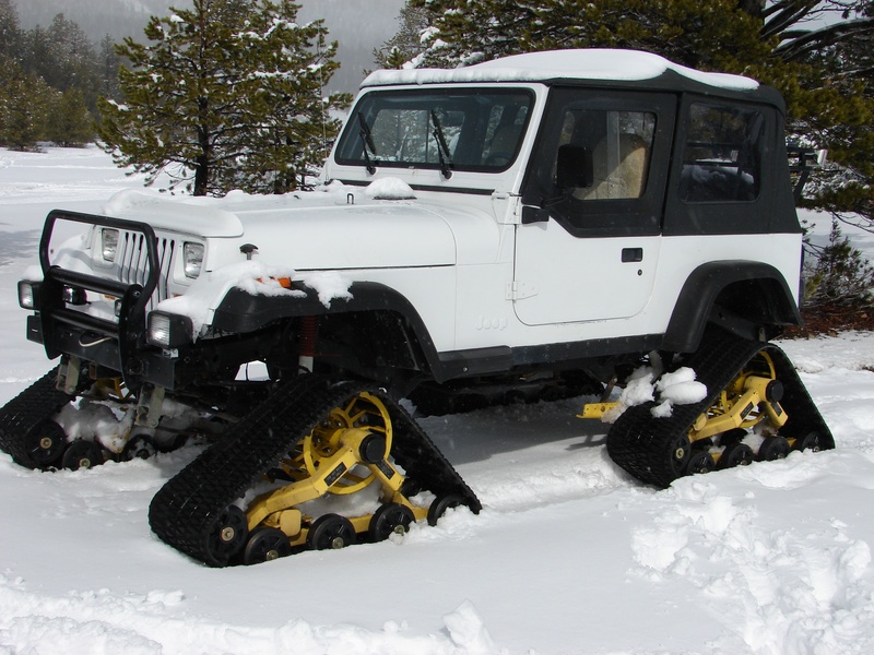 snow cat, side view, land vehicle, winter, outdoors, environment, car, day, snow, plant, snowtracks, 2K, jeep, cold, white, challenge, cold temperature