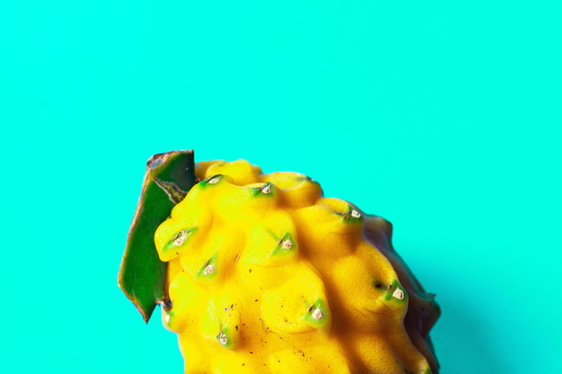 yellow, no people, fruit, blue, nachos, wellbeing, blue background, copy space, fries, ripe, color, water, dragonfruit, drop, vibrant, 4K, freshness, fresh