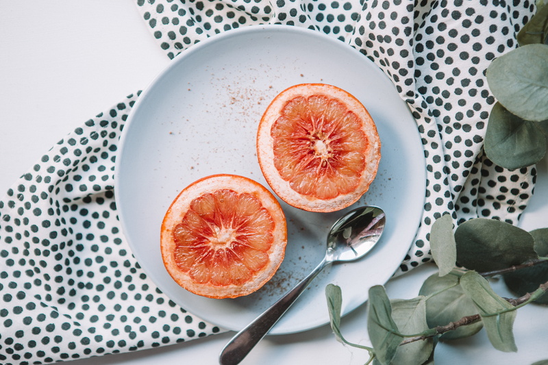 plant part, drink, produce, sesame, plate, flower, directly above, wellbeing, napkin, geranium, halved, no people, sliced, food photography, slice, leaf