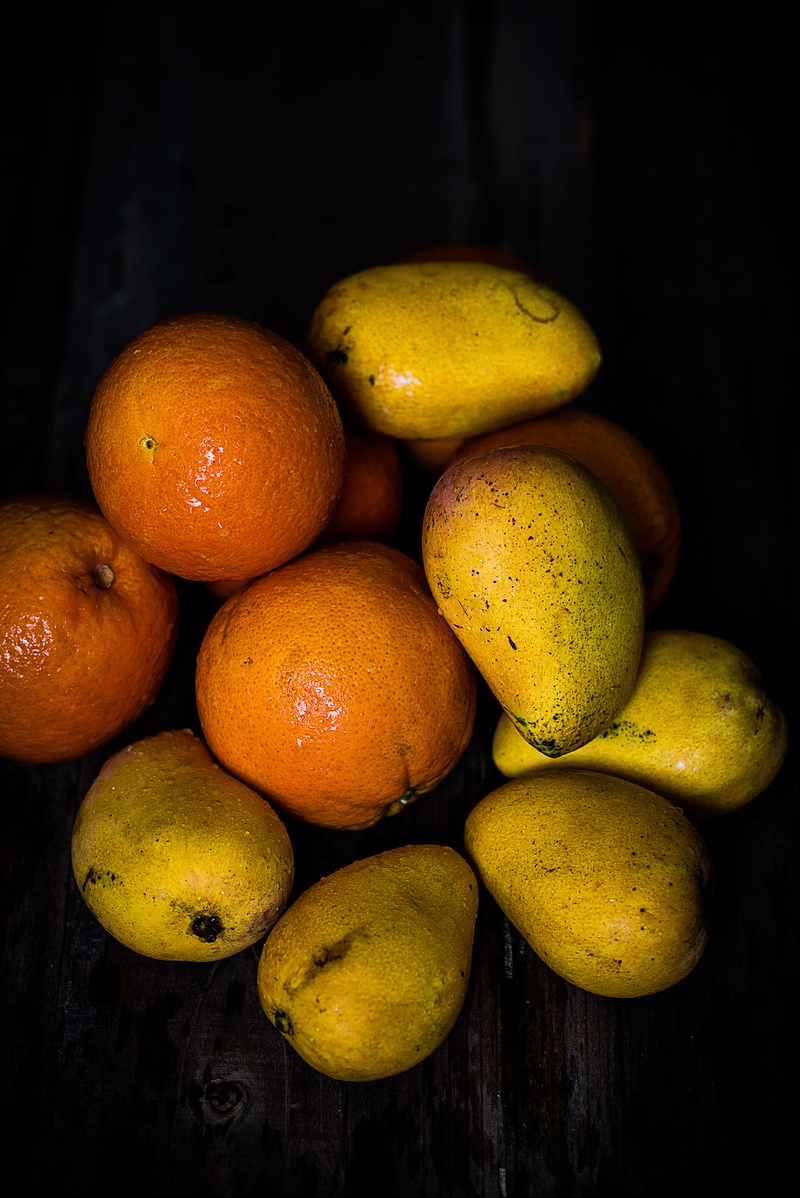 quince, table, close-up, melon, freshness, healthy eating, food and drink, mango, citrus fruit, still life, durian, indoors, orange color, high angle view