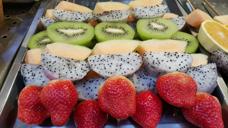 food and drink, ripe, freshness, tray, choice, dragon fruit, abundance, wellbeing, variation, fresh fruit, temptation, no people, fruit, strawberry, healthy eating