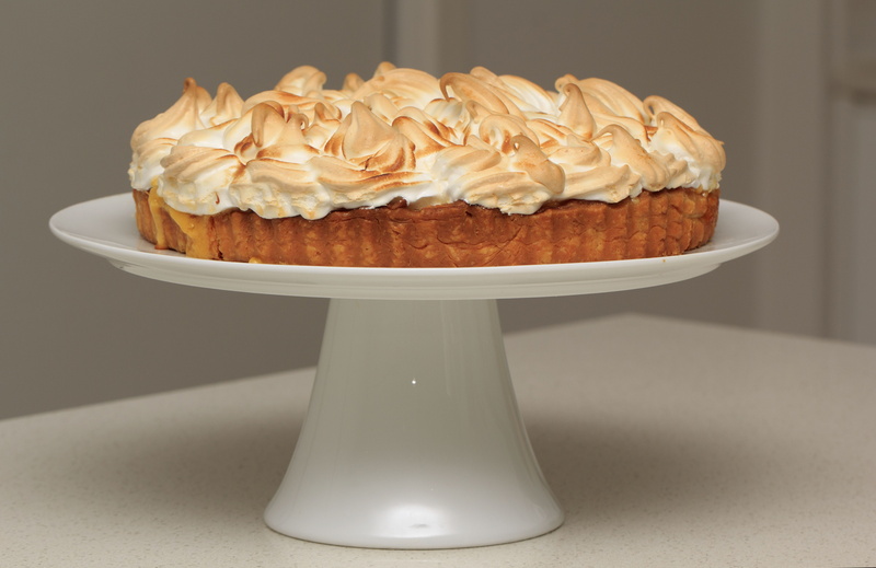 ready-to-eat, freshness, no people, tray, acid, swirls, cake, baked, cupcake, comfort food, fruit, whipped cream, white, lemon, rind, sweet food, table