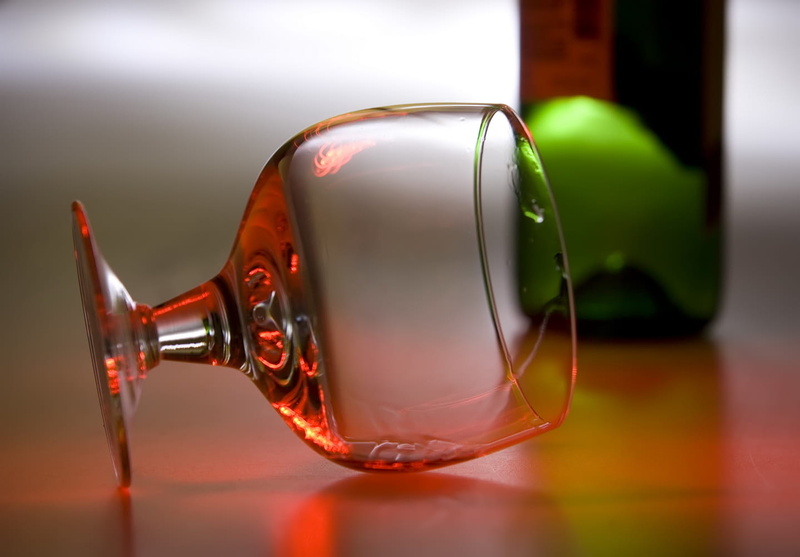 drink, colorful, white, studio shot, drinking glass, empty, single object, refreshment, transparent, focus on foreground, bottle, elegance, closeup, one