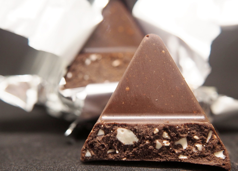 dark chocolate, close-up, chocolate, specialty, cake, bitter chocolate, delicious, nibble, dessert, food and drink, sweet food, kitchen utensil, indulgence