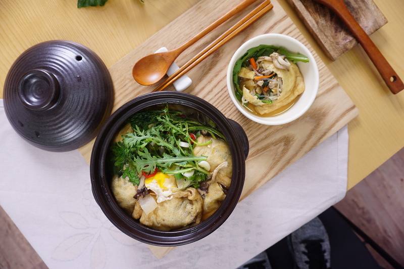 herb, garnish, coriander, wine side dishes, food, healthy eating, plate, directly above, freshness, bowl, fish cake soup, wood - material, wellbeing, fish cake