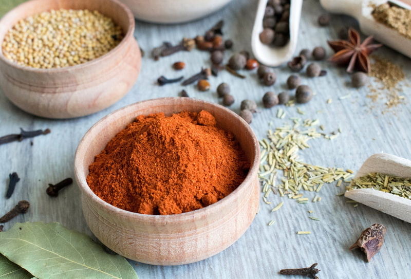 seasoning, star anise, aroma, studio shot, sharp, mustard, indoors, closeup, brown, food, plant, cinnamon, clove, macro, krupnyj plan, paprika, spoon, no people
