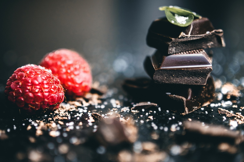 chocolate, raspberry, black, 5K, background