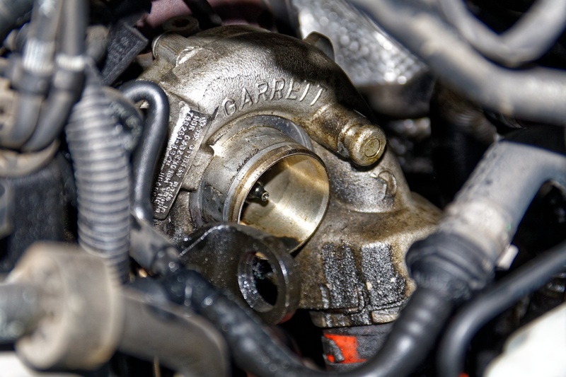 engine, close-up, indoors, connection, turbocharger, full frame, machine part, garret, transportation, automobile industry, no people, garett, complexity