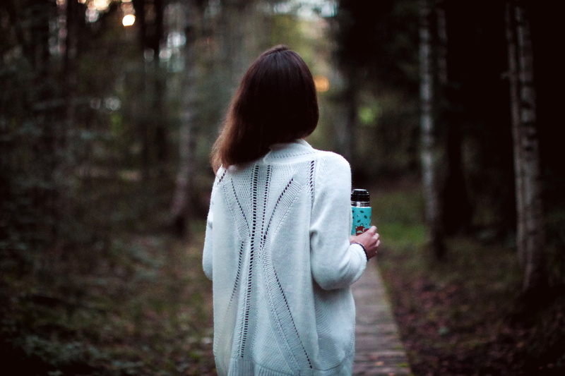 one woman only, forest, tree, land, lifestyles, females, adult, nature, in the woods, one Person, hairstyle, public domain, mobile phone, standing, outdoors