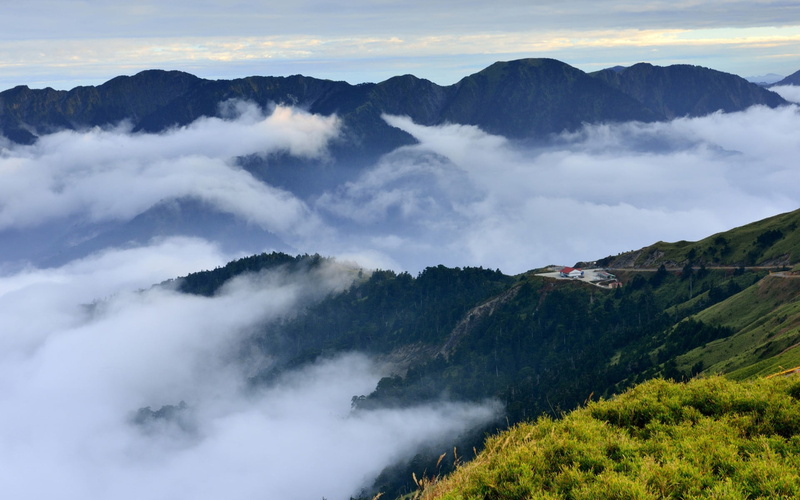 1080P, mountains, white, tranquility, landscape, fog, volcanic crater, outdoors, sky, plant, nature, no people, clouds, mountain, tranquil scene, mountain peak