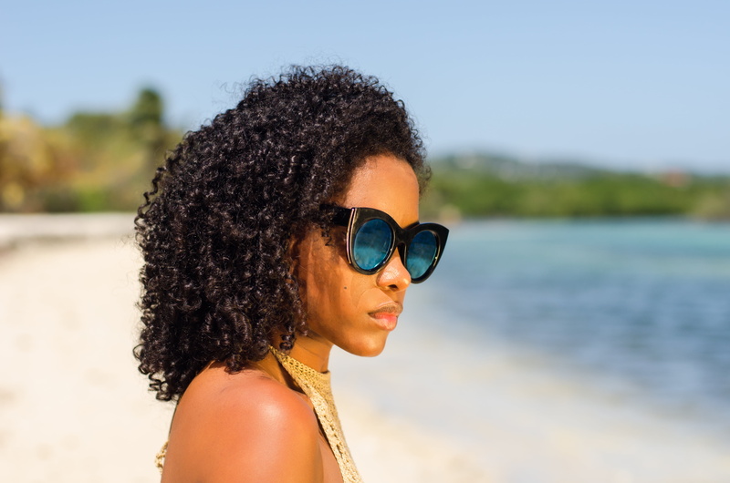 Honduras, sea, 4K, Islas de la Bahía, sunglasses, beach, model, curly hair, women with shades