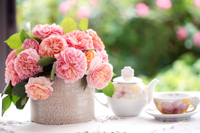 tea cup, saucer, pink Color, nature, flower, table, petals, bouquet, arrangement, day, teapot, fragility, white, 1080P, blur, freshness, ornate, crockery