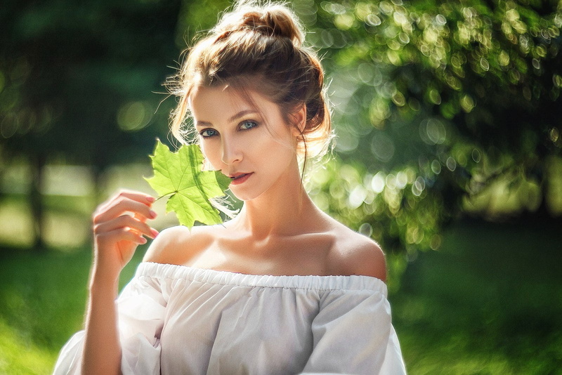 fashion, off shoulder, front view, beauty, Maxim Makarov, hairstyle, bare shoulders, adult, Lera, real people, young women, plant, green, hair, outdoors