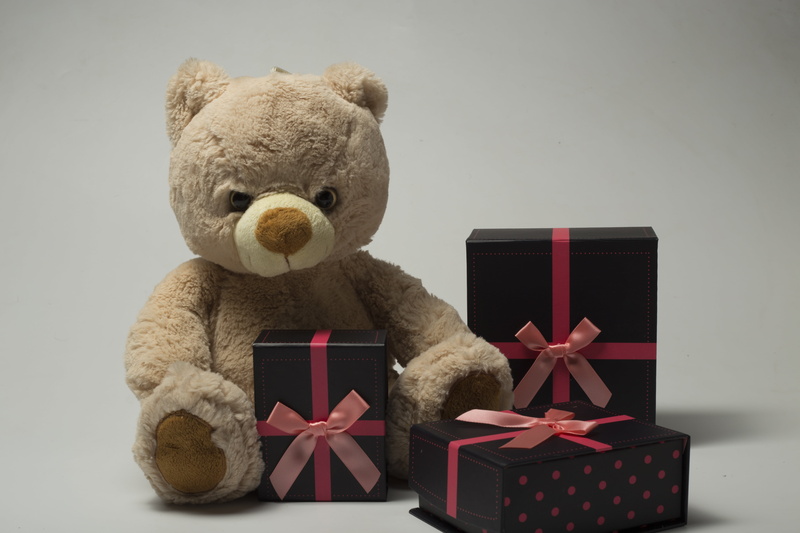 wrapped, birthday, tied bow, 5K, representation, still life, softness, emotion, box - Container, bear, small group of objects, gift, indoors, teddy Bear