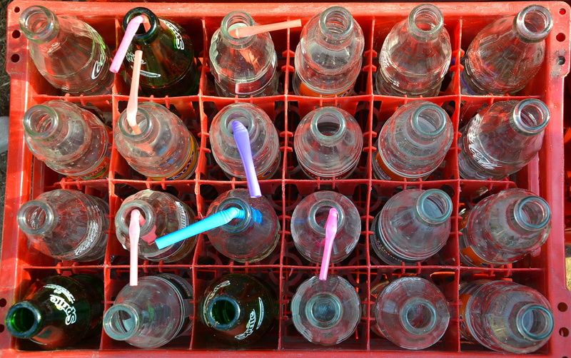 large group of objects, beverages, Bottles, Drink Box, in a row, transparent, bottle, soft drink, choice, shelf, arrangement, container, laboratory, full frame