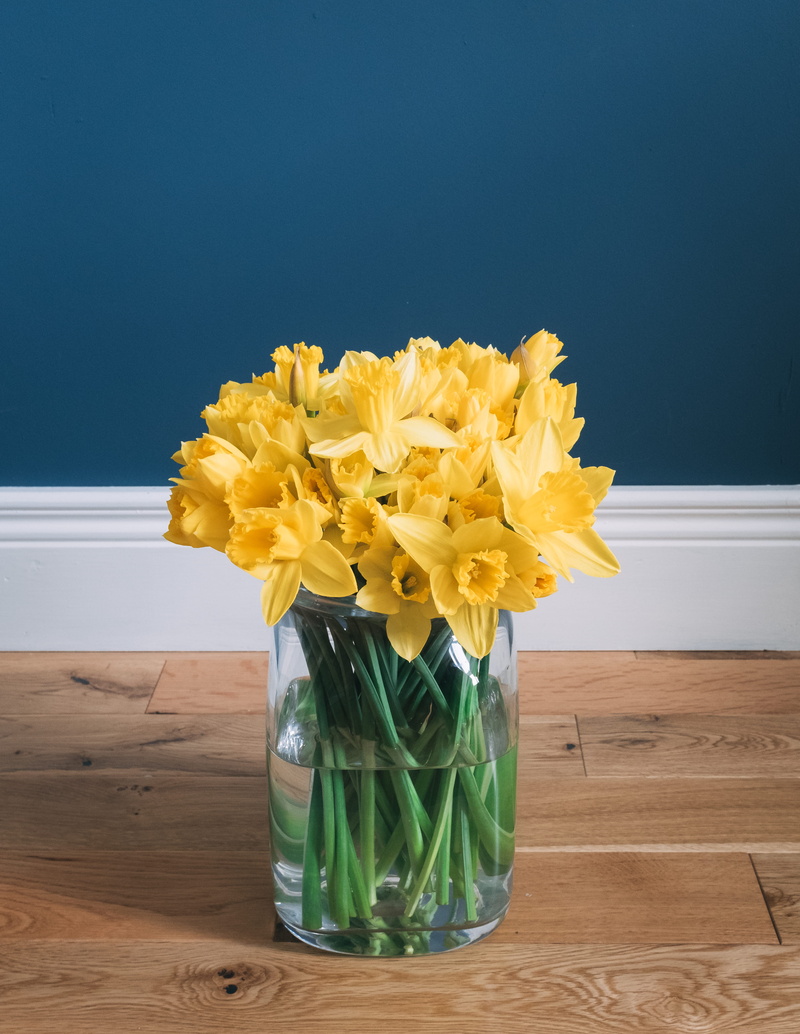 indoors, glass - material, fragility, beauty in nature, no people, bouquet, freshness, bunch of flowers, table, close-up, flower arrangement, container