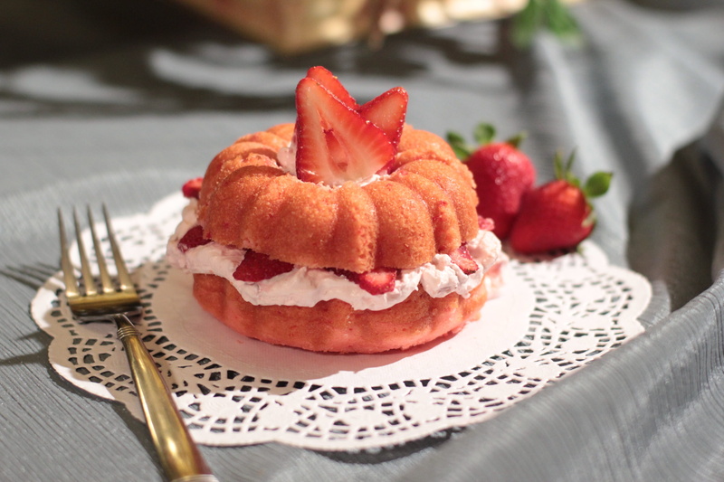 indoors, sweet Food, breakfast, aroma, icing, recipe, strawberry, freshness, Dainty, temptation, baked, 2K, eat, nutrition, cake, organic, Strawberry Shortcake