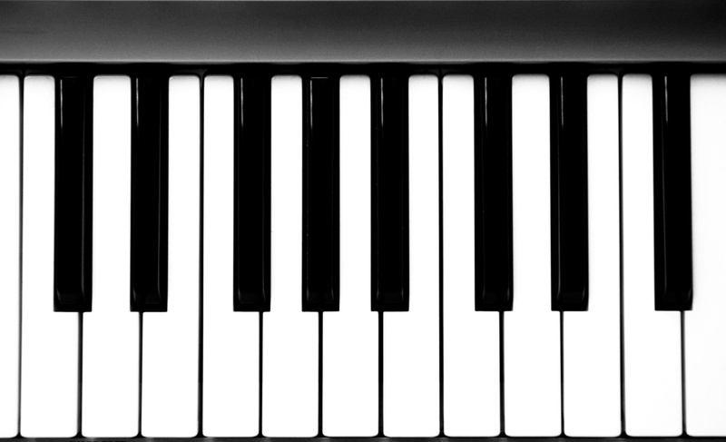 no people, white background, musical instrument, studio shot, close-up, 1080P, music, playing, white color, full frame, indoors, keyboard instrument, piano key
