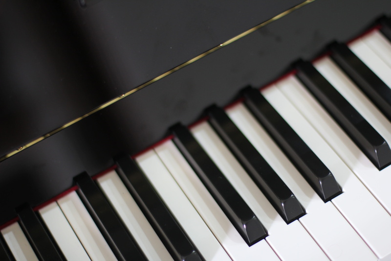 5K, audio equipment, synthesizer, black color, classical music, mixing, musical equipment, extreme close-up, full frame, keyboard instrument, instrument