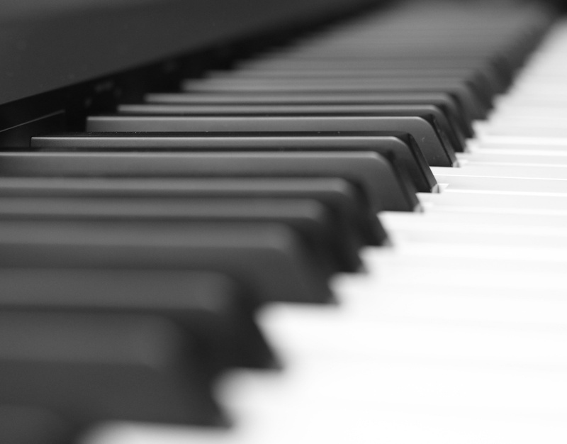 keyboard instrument, pattern, classical style, technology, close-up, diminishing perspective, ivory, selective focus, indoors, musical instrument, ebony