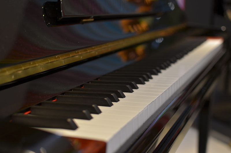 grand piano, upright, keyboard instrument, still life, musical instrument, black color, high angle view, piano, musical instruments, indoors, musical equipment