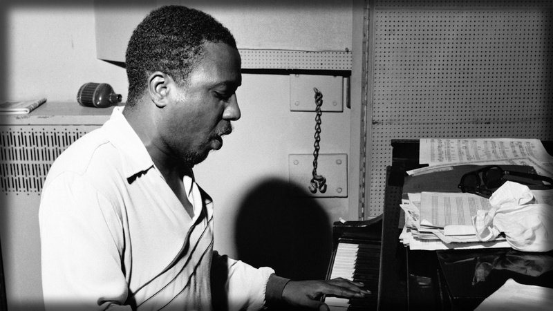 keyboard Player, people, real people, play, males, playing, thelonious monk, sitting, sleeved, piano Key, 1080P, pianist, mature men, sheet Music, performance