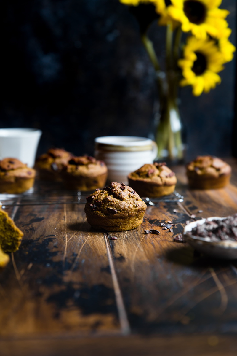 top, cookies, sweet, food, baked pastry item, near, cookie, sweet food, muffin, chocolate chip, temptation, photography, baking, breakfast, selective, indoors